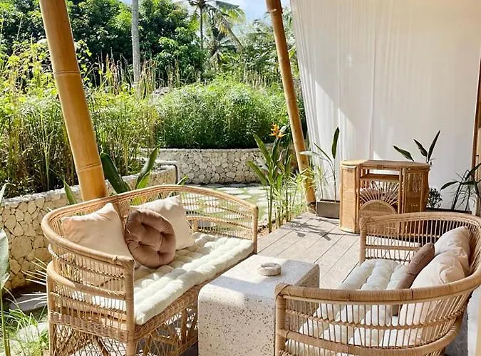 Nusava Boutique 3*